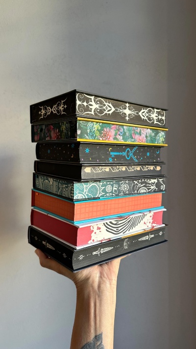 Неймовірні книги, які варто прочитати прямо зараз! Неймовірні книги, які варто прочитати прямо зараз!