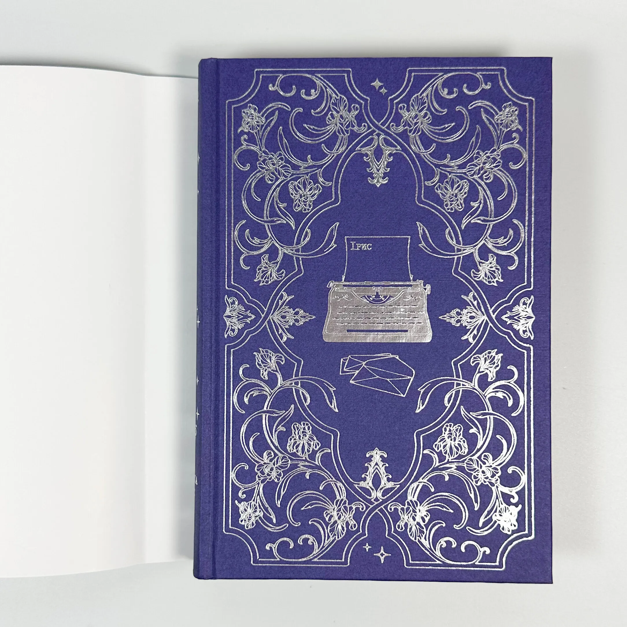 Божественні супротивники. Автор — Ребекка Росс. 