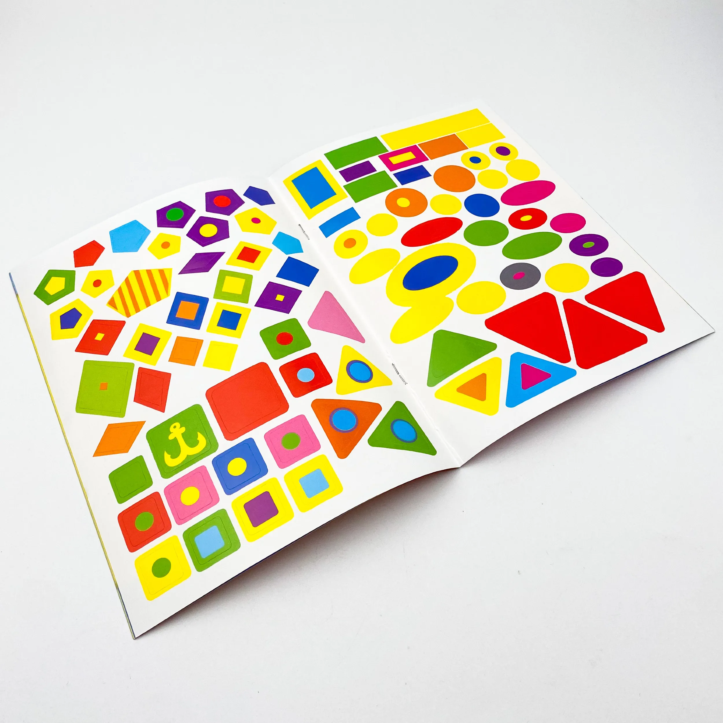 Розвивальні наліпки для малюків. Паровоз. Автор — Коллектив авторов. 