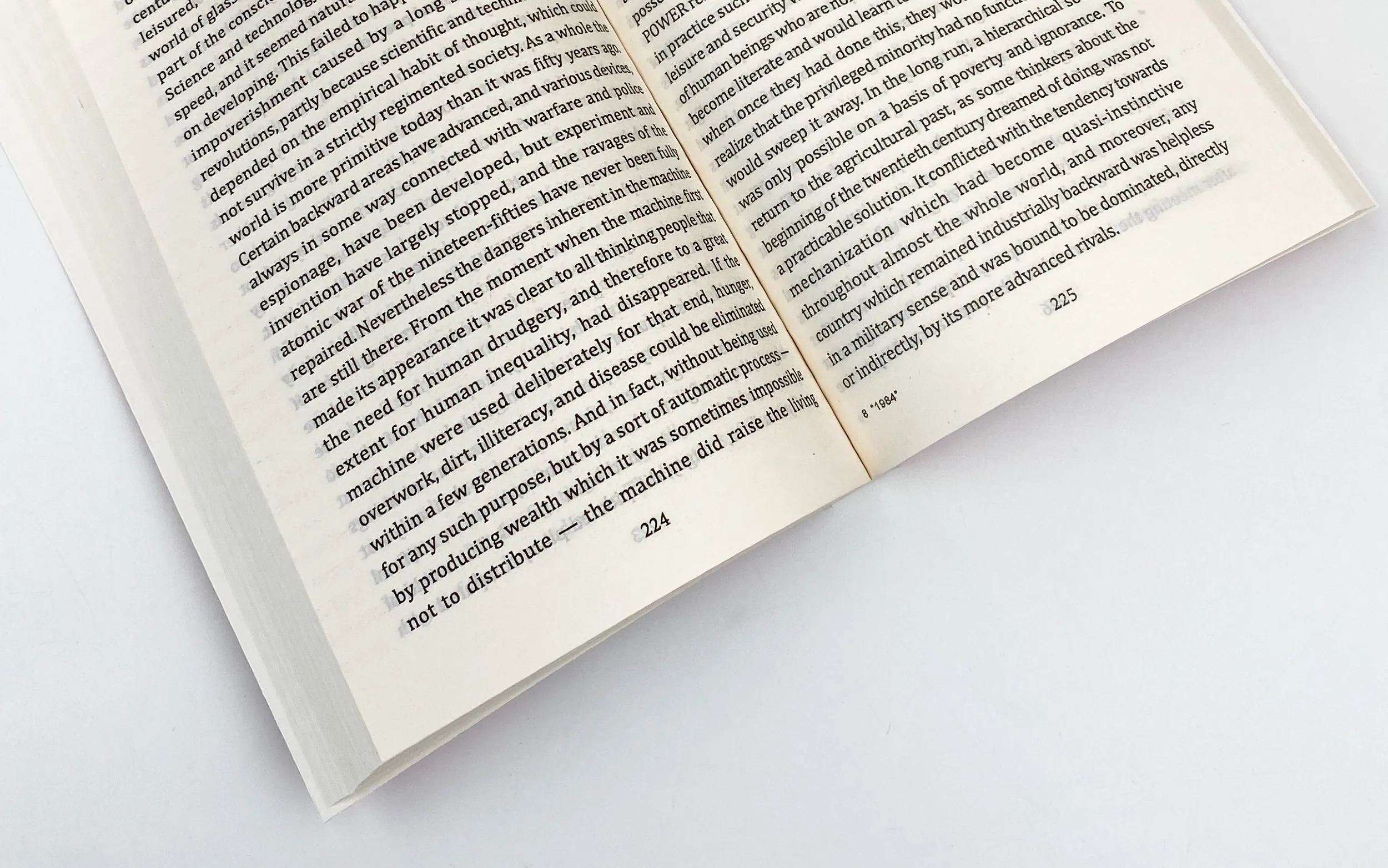 1984. Автор — Джордж Оруэлл. 