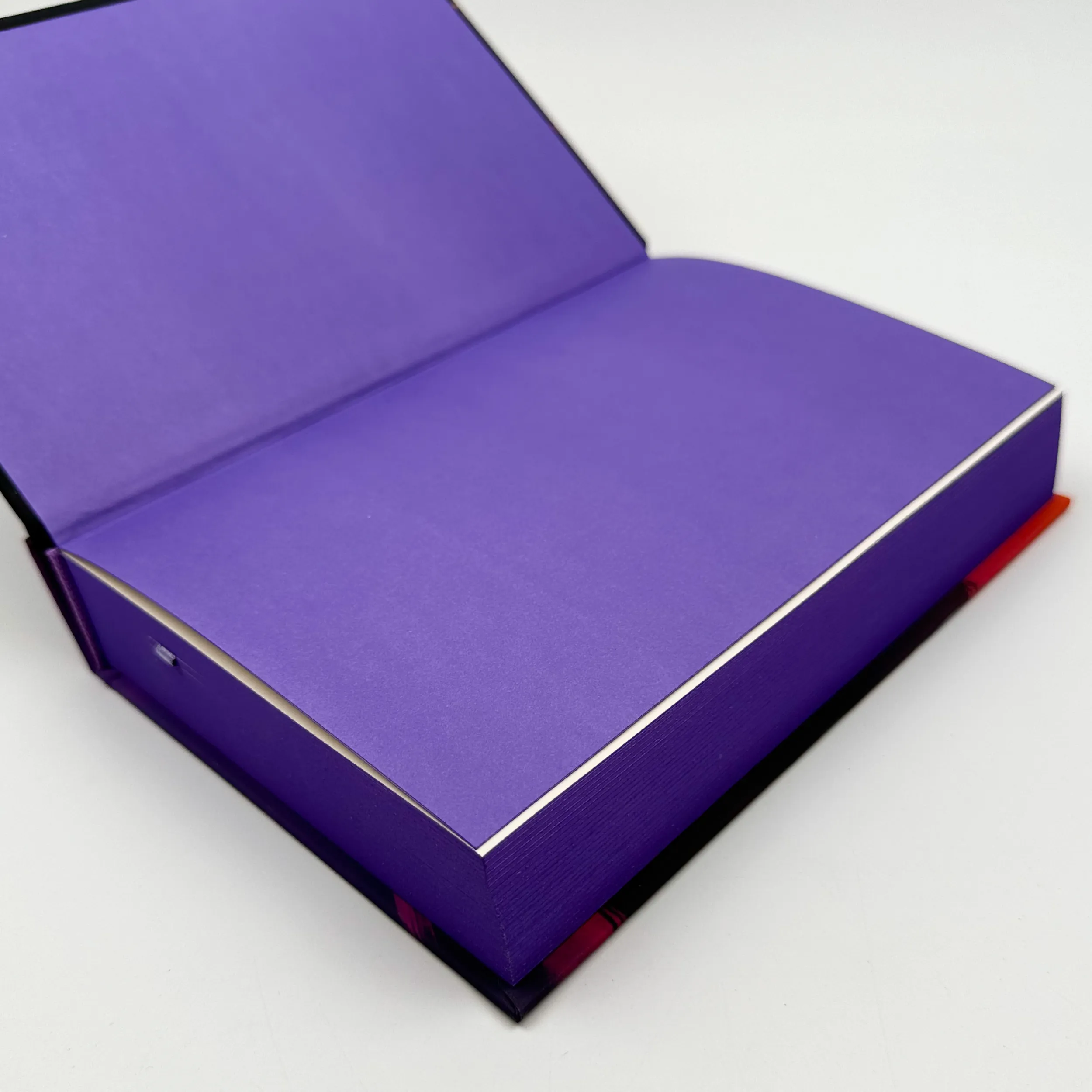 Дейзі Джонс і The Six. Автор — Тейлор Дженкінс Рід. 