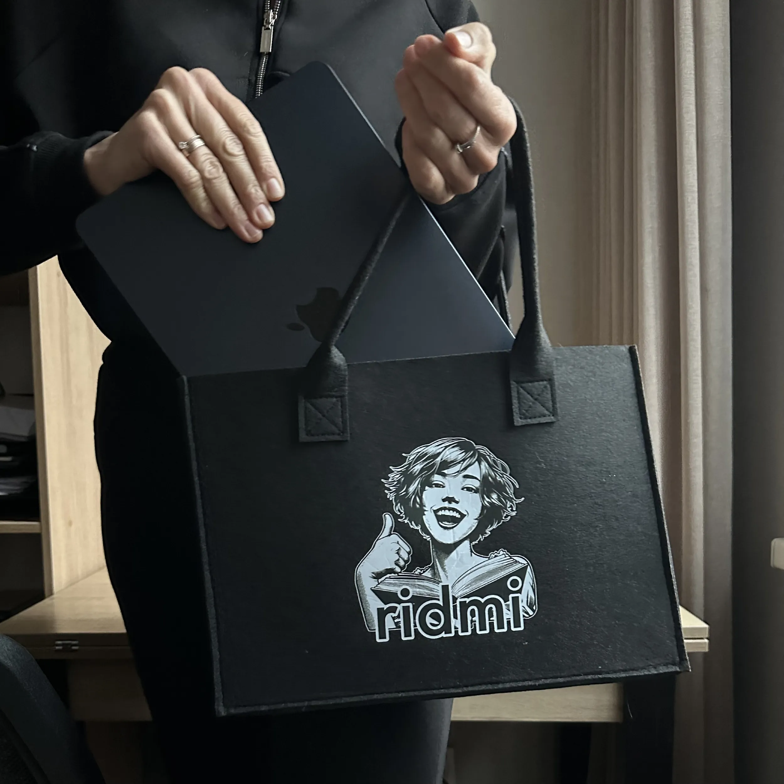 Шопер RIDMI з дівчинкою