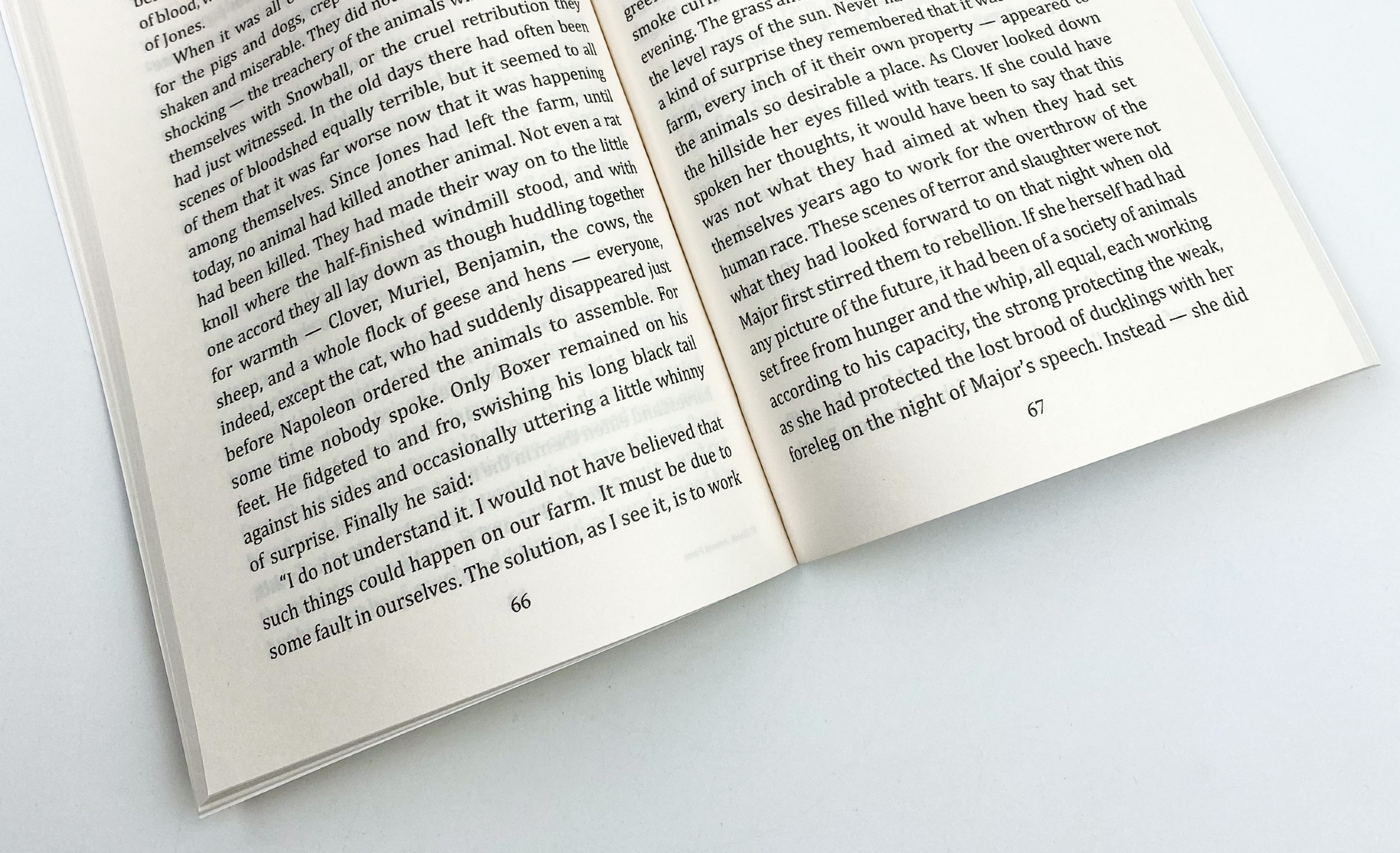 Animal Farm. Автор — Джордж Орвелл. 