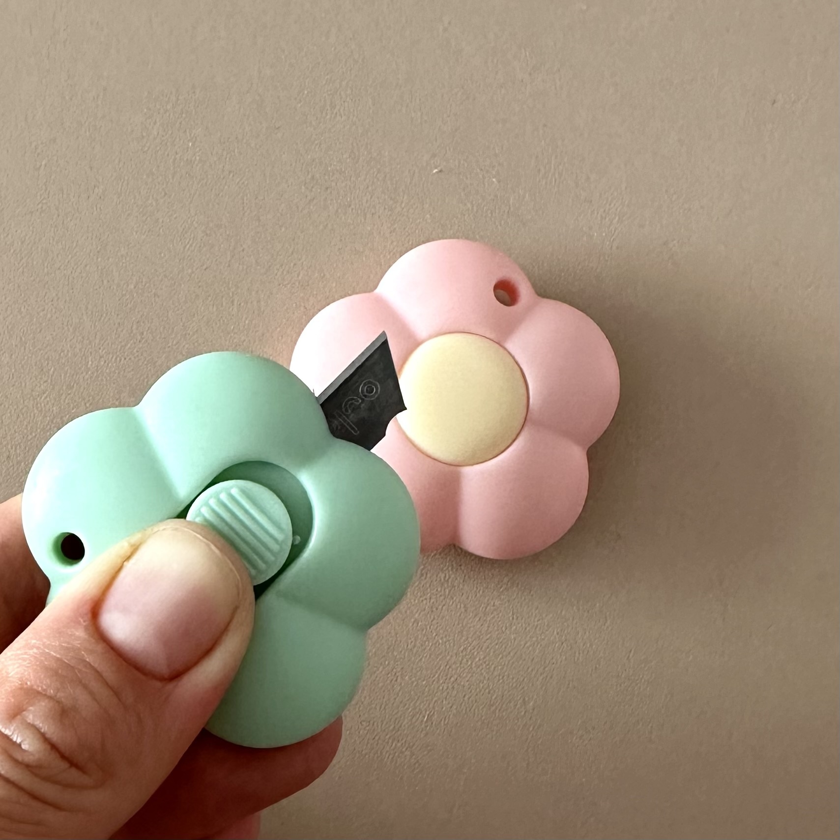 Канцелярський ножик 